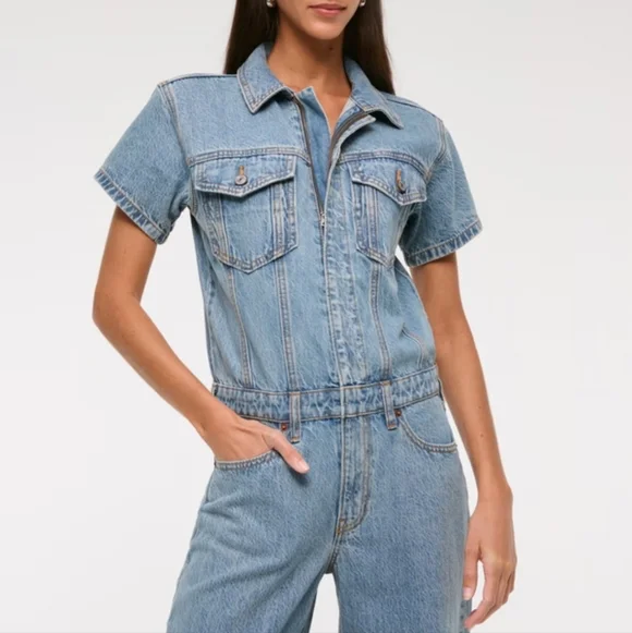 Abercrombie & Fitch Medium Wash Short Sleeve Straight Leg Tall Denim Jumpsuit - Picture 4 of 13